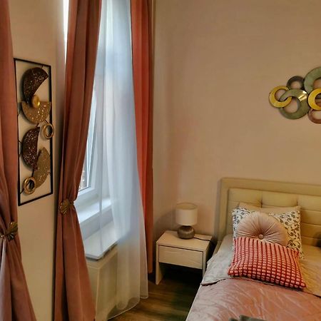 Goldcentral Apartment Comfort Budapest Eksteriør billede