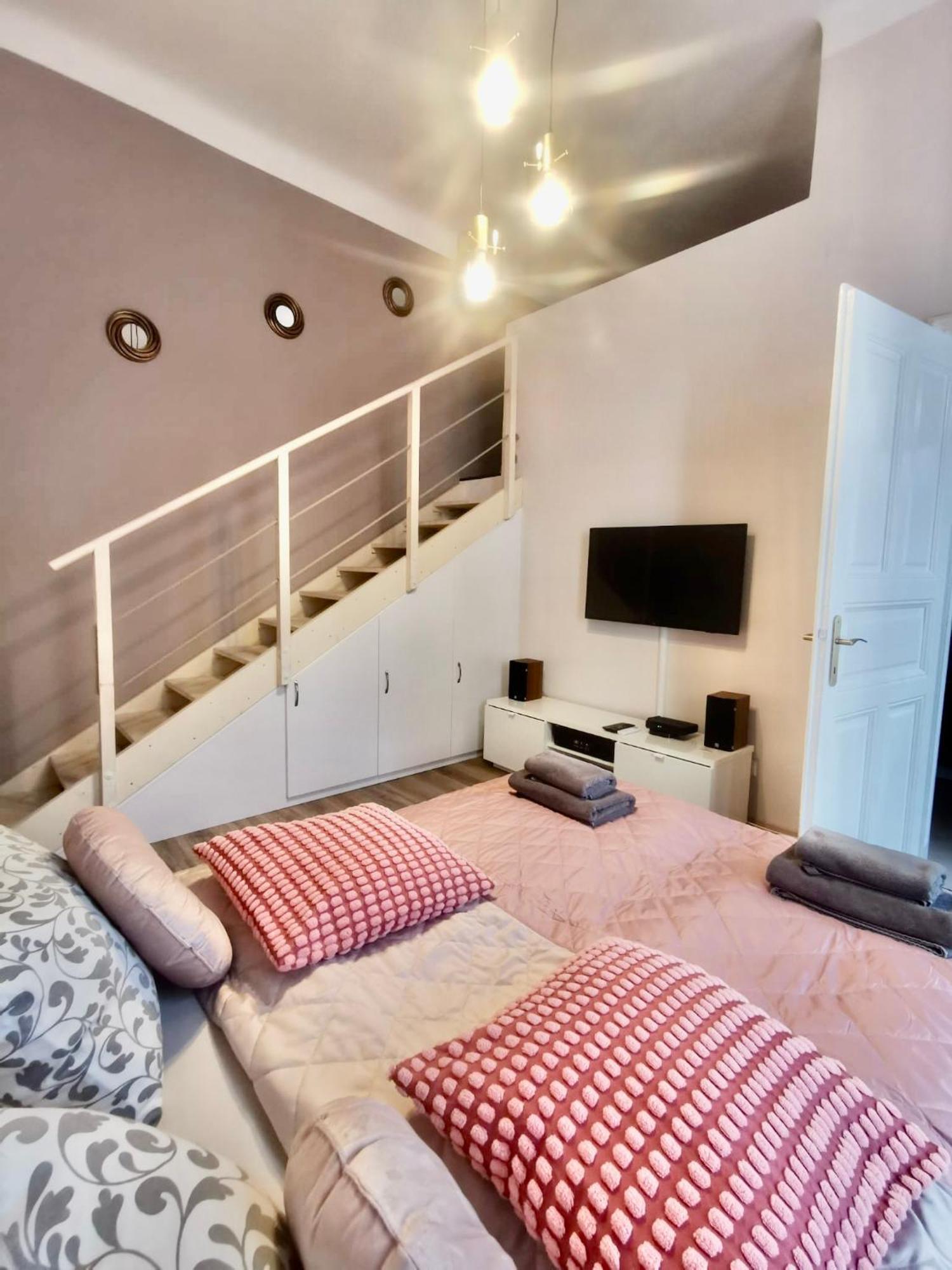 Goldcentral Apartment Comfort Budapest Eksteriør billede